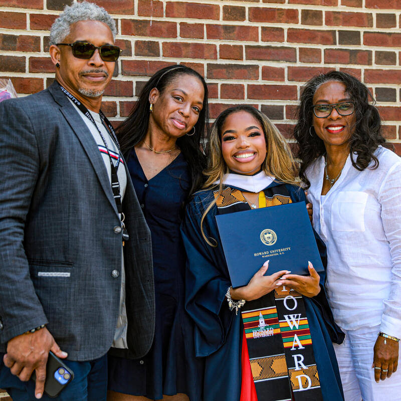 Grad '26 (5)